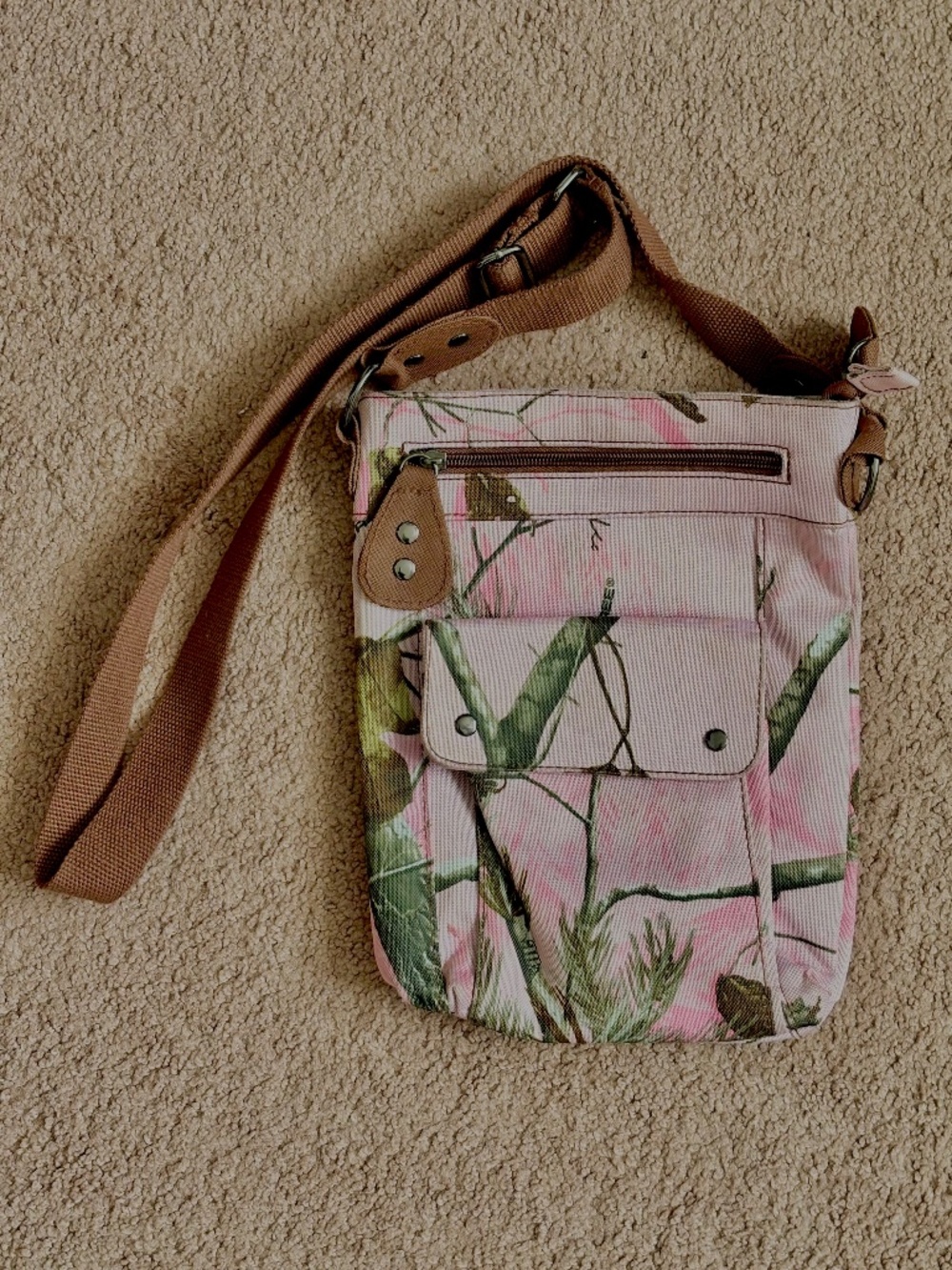 Realtree Cabelas Camo Pink Crossbody Purse Handbag Hunting Outdoor Bag Travel